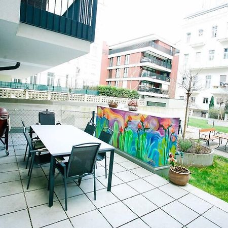 Top Central Apartment On Karlsplatz Wien Eksteriør billede