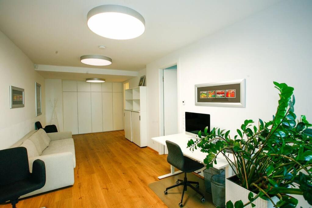 Top Central Apartment On Karlsplatz Wien Eksteriør billede